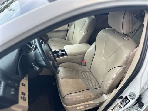 Used 2009 Toyota Venza image 12