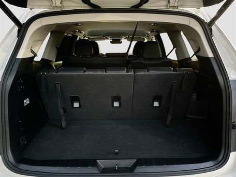 Used 2023 Subaru Ascent Limited image 25