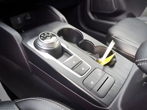 Used 2022 Ford Escape SEL w/ Technology Package image 28