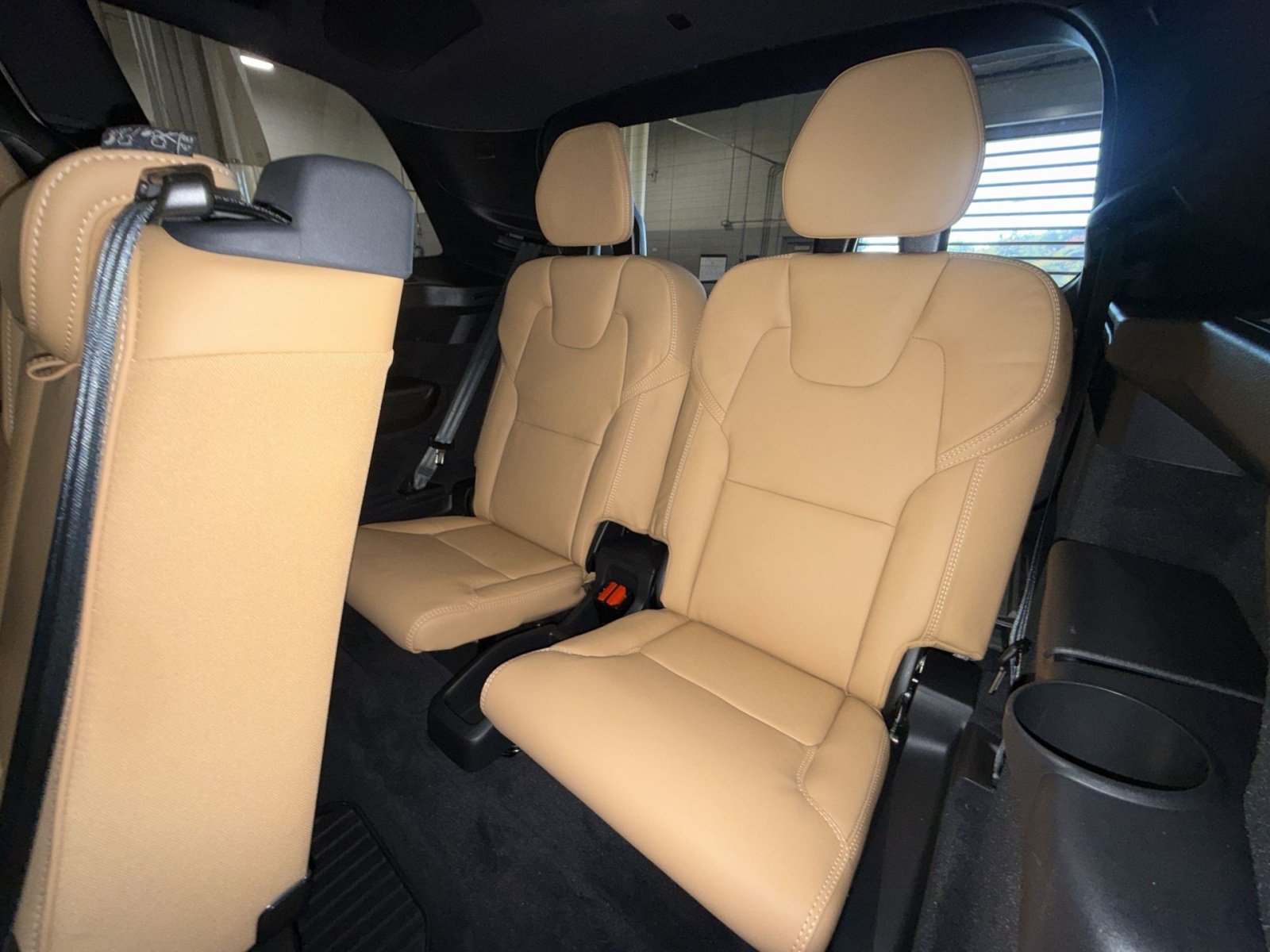 Used 2024 Volvo XC90 T8 Ultimate w/ Protection Package Premier AWD/4WD image 26