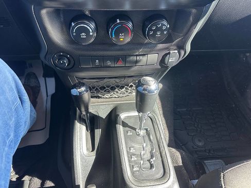 Used 2017 Jeep Wrangler Sport w/ Quick Order Package 24S AWD/4WD image 40
