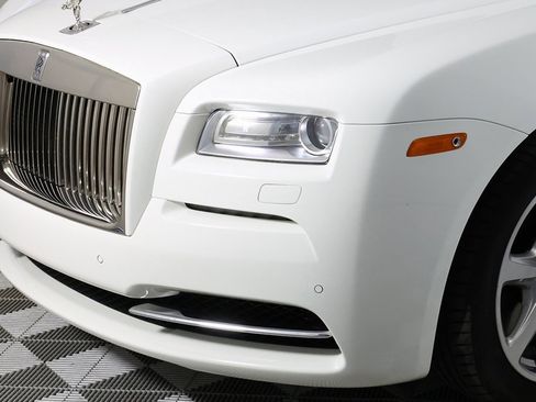 Used 2016 Rolls-Royce Wraith image 44