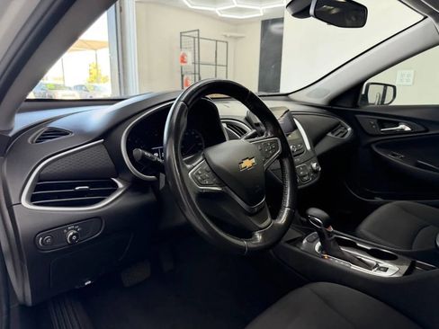 Used 2022 Chevrolet Malibu RS FWD image 15