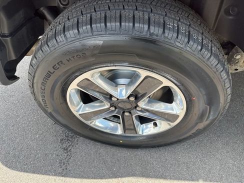 Used 2020 Jeep Wrangler Unlimited Sahara AWD/4WD image 10