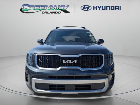 Used 2024 Kia Telluride EX AWD/4WD image 3