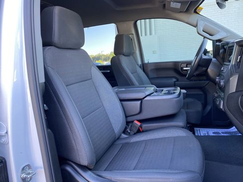 Used 2026 Chevrolet Silverado 2500 Custom w/ Custom Value Package image 32