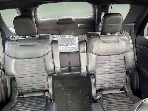 Used 2026 Ford Explorer ST-Line w/ ST-Line Street Pack AWD/4WD image 14