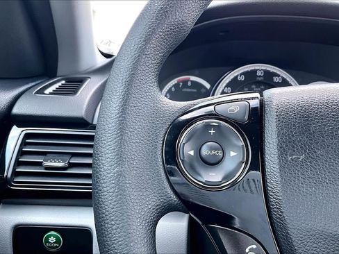 Used 2016 Honda Accord LX image 23