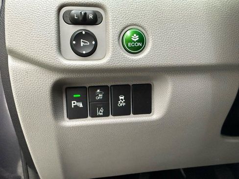 Used 2020 Honda Pilot Touring image 24