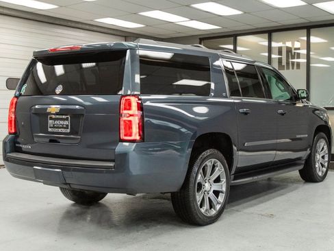 Used 2019 Chevrolet Suburban LT image 36