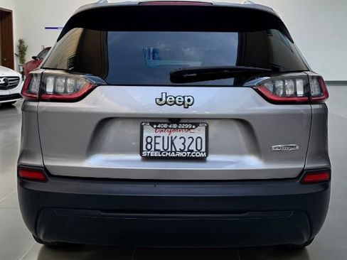 Used 2019 Jeep Cherokee Latitude Plus image 5