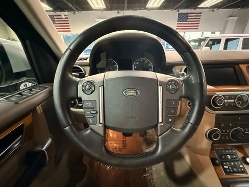 Used 2016 Land Rover LR4 image 24
