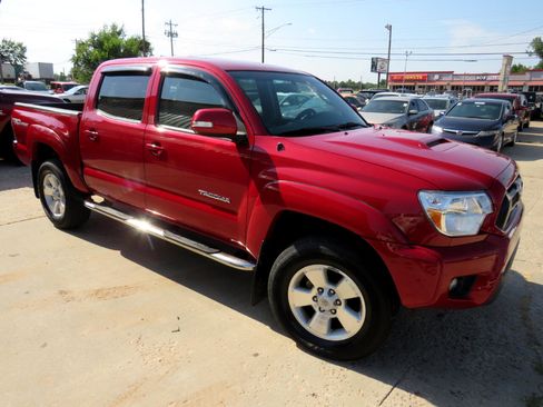 Used 2015 Toyota Tacoma TRD Pro image 3