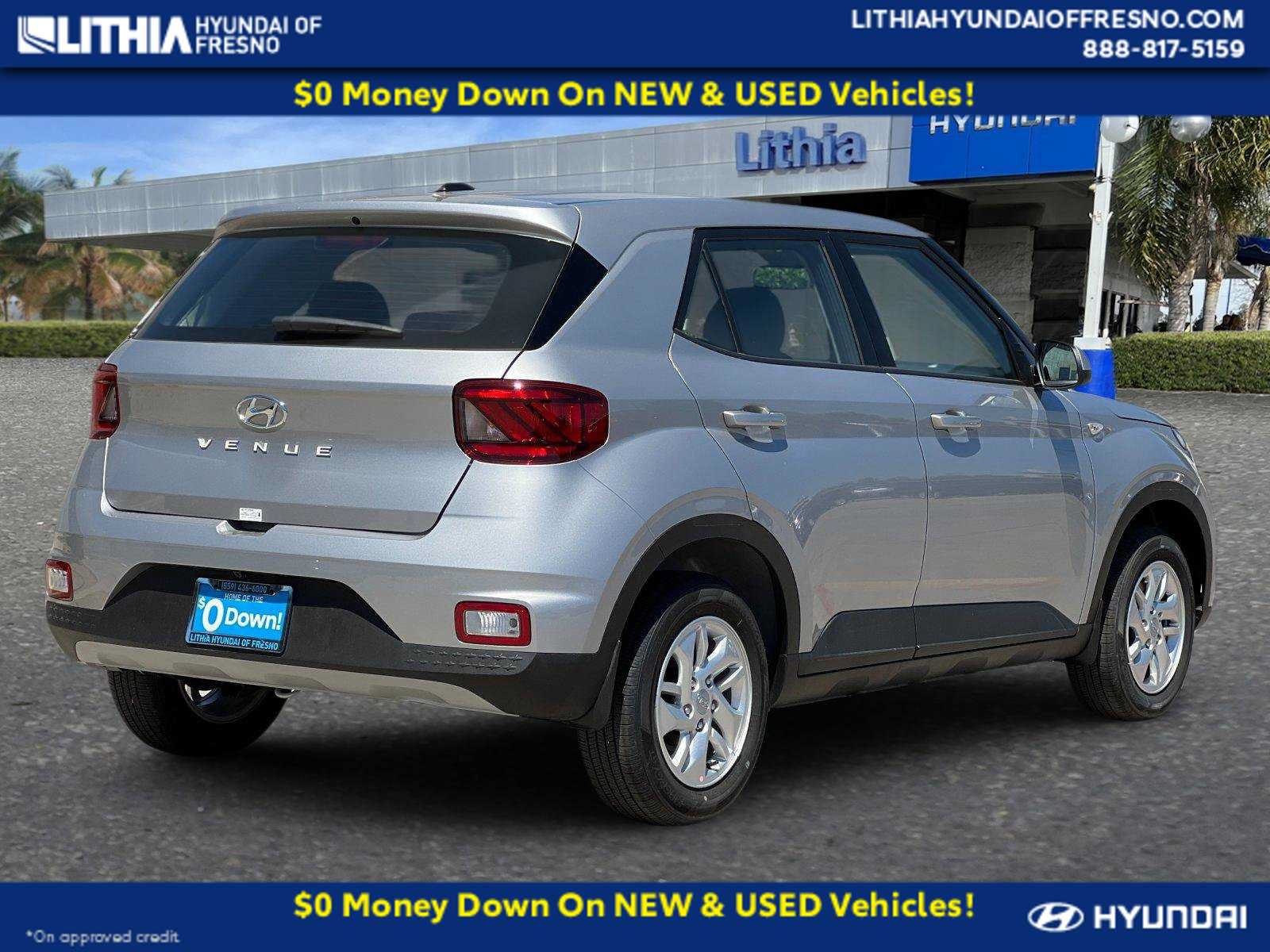 New 2026 Hyundai Venue SE FWD image 2