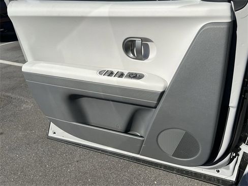 New 2026 Hyundai Ioniq 5 SE image 27