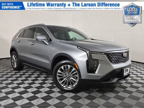 Used 2024 Cadillac XT4 Premium Luxury image 1