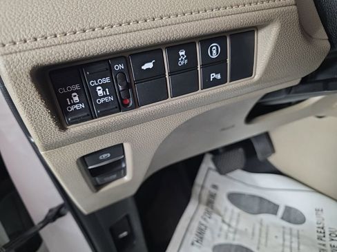 Used 2023 Honda Odyssey Elite image 13