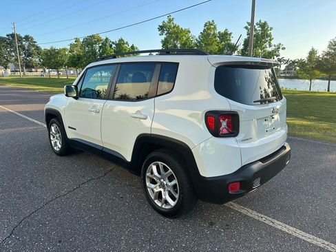 Used 2016 Jeep Renegade Latitude image 7
