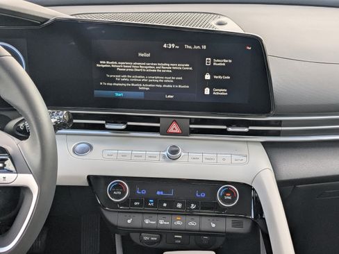 New 2026 Hyundai Elantra Limited FWD image 17