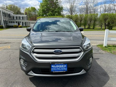 Used 2019 Ford Escape SE AWD/4WD image 2