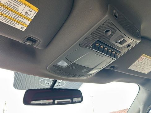 Used 2018 Ford F250 Lariat w/ Chrome Package image 28