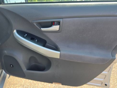 Used 2010 Toyota Prius Two FWD image 19