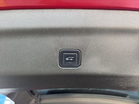 Used 2022 Chevrolet Tahoe RST image 8