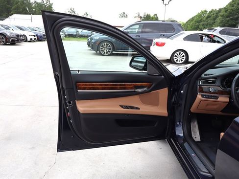 Used 2015 BMW 750Li RWD image 35