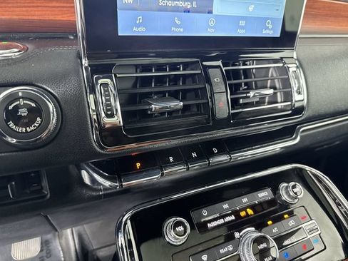 Used 2021 Lincoln Navigator Reserve AWD/4WD image 18