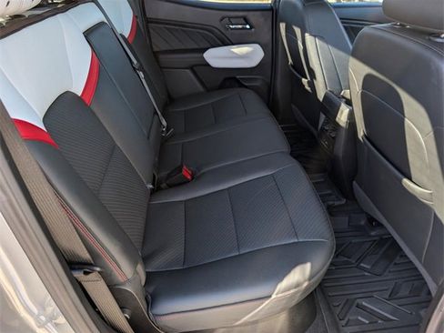 Used 2024 GMC Canyon AT4X image 30