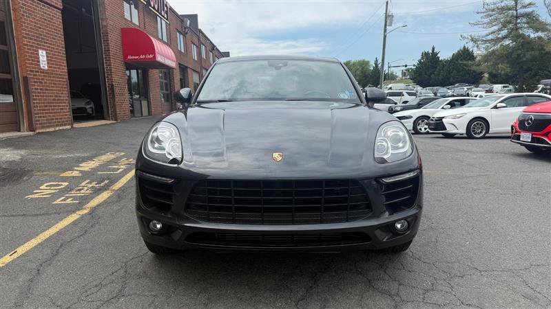 Used 2018 Porsche Macan AWD/4WD image 2