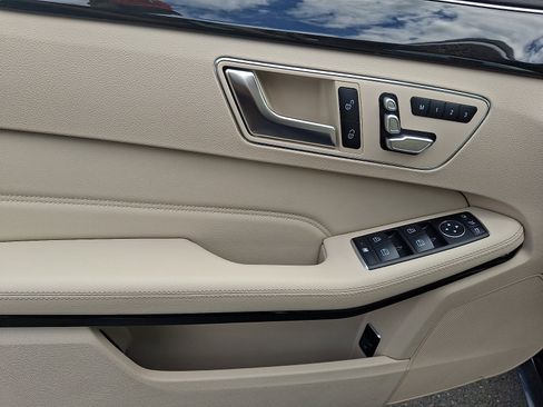 Certified 2016 Mercedes-Benz E 350 4MATIC Sedan image 12