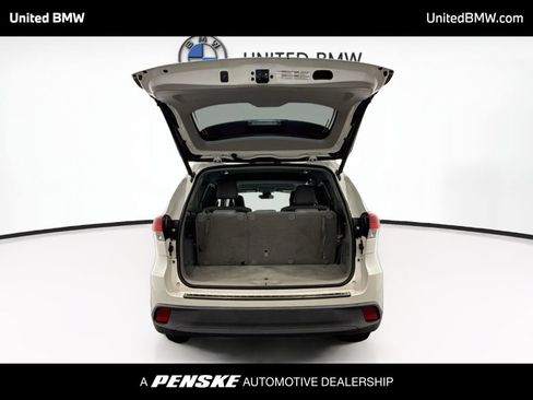 Used 2018 Toyota Highlander XLE w/ Protection Package #3 AWD/4WD image 14