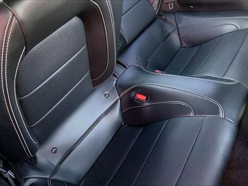 Used 2021 Ford Mustang Shelby GT500 w/ Technology Package image 17