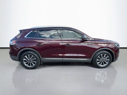 Used 2021 Lincoln Nautilus FWD image 3