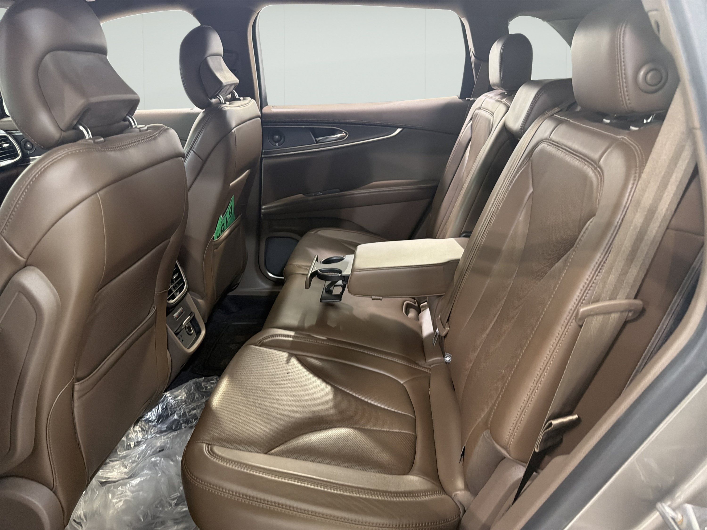 Used 2016 Lincoln MKX Reserve w/ Climate Package FWD image 10