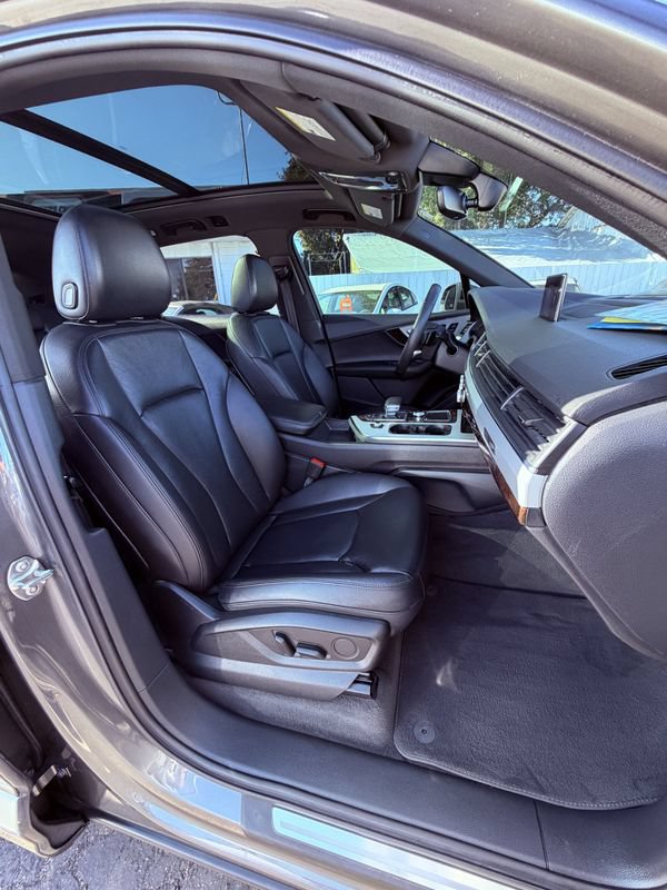 Used 2019 Audi Q7 2.0T Premium w/ Convenience Package AWD/4WD image 23