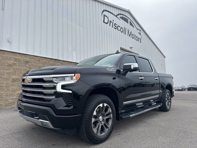 Used 2024 Chevrolet Silverado 1500 High Country AWD/4WD image 2