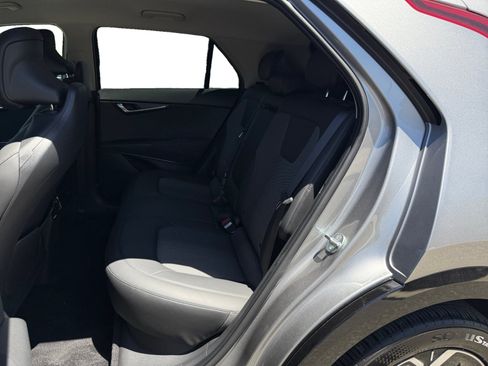 Used 2023 Kia Niro Wind FWD image 16