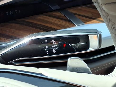 New 2026 Cadillac Escalade ESV Platinum Sport w/ LPO, ONYX Package AWD/4WD image 14