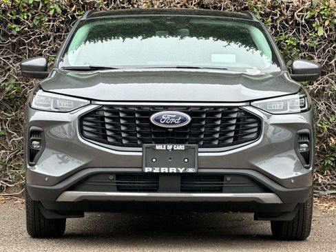 New 2024 Ford Escape SE w/ PHEV Premium Package image 2