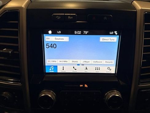 Used 2019 Ford F150 Lariat w/ Equipment Group 502A Luxury AWD/4WD image 37