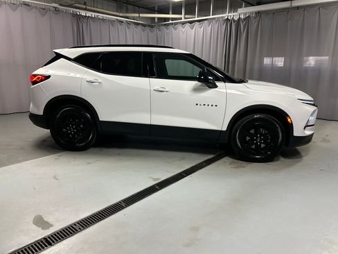 Used 2024 Chevrolet Blazer LT w/ Convenience Package image 8