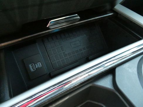 Used 2022 Ford F250 Lariat w/ Tremor Off-Road Package image 29