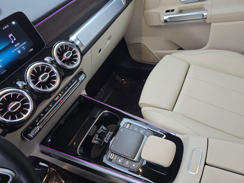 Certified 2021 Mercedes-Benz GLB 250 GLB 250 image 23