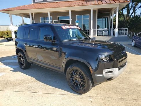 Used 2025 Land Rover Defender 110 S image 7