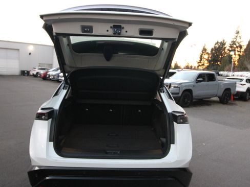 Used 2023 Nissan Ariya FWD image 27