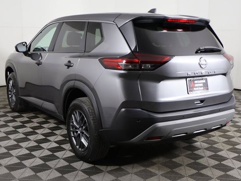 Used 2023 Nissan Rogue S image 6