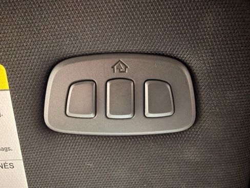 Used 2025 Ford Explorer ST AWD/4WD image 43