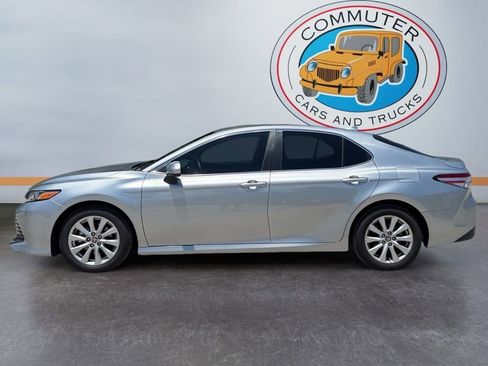 Used 2020 Toyota Camry LE w/ Carpet Mat Package FWD image 3